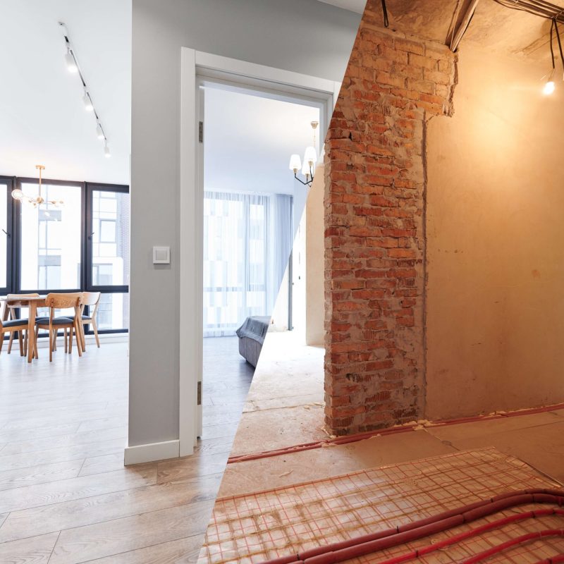 Salon et chambre avec de grandes fenêtres et portes, avant et après rénovation. Ancien appartement avant travaux et nouvel appartement rénové avec parquet et mobilier.